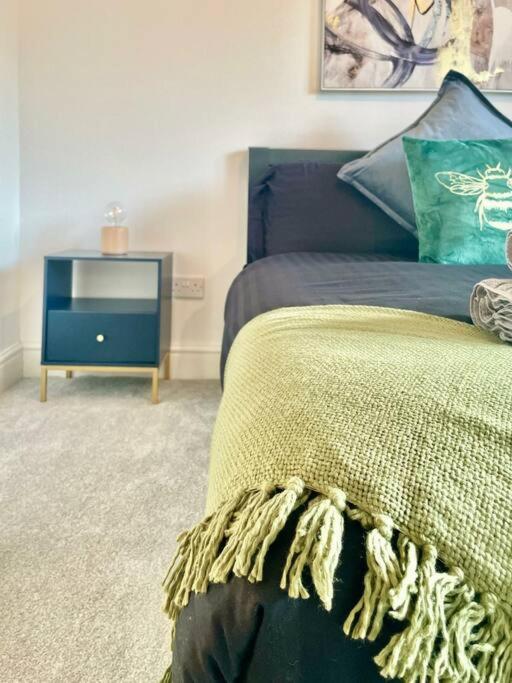 Cozy & Spacious 3-Bedroom Home By Tailored Accommodation Swansea Exterior foto